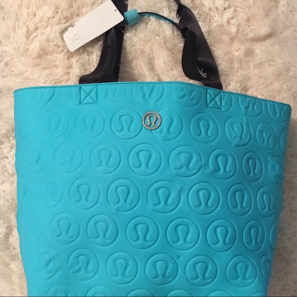 Totally tote-tastic tote